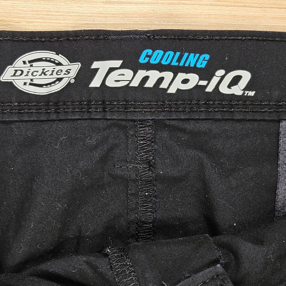 Dickies Temp-IQ Shorts Mens 36 Black Cooling Regular Fit Workwear SR601BK - Picture 3 of 11
